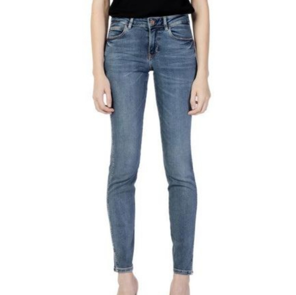 98% Cotton GUESS 'Daredevil' Skinny Leg Jeans (28)